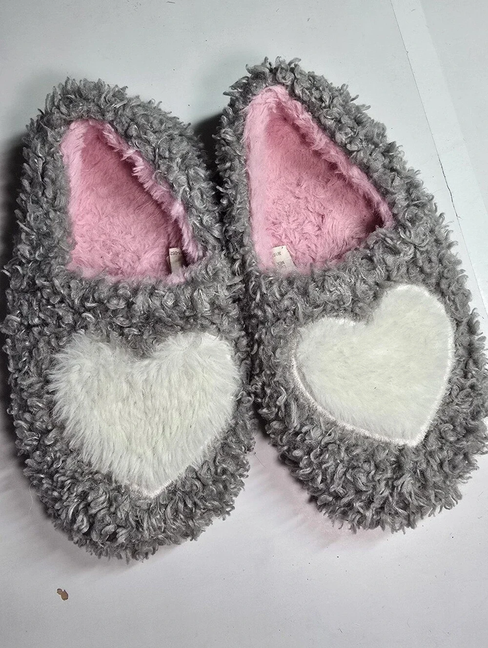 wonder nation Gray & Pink Heart Plush Kids Slippers